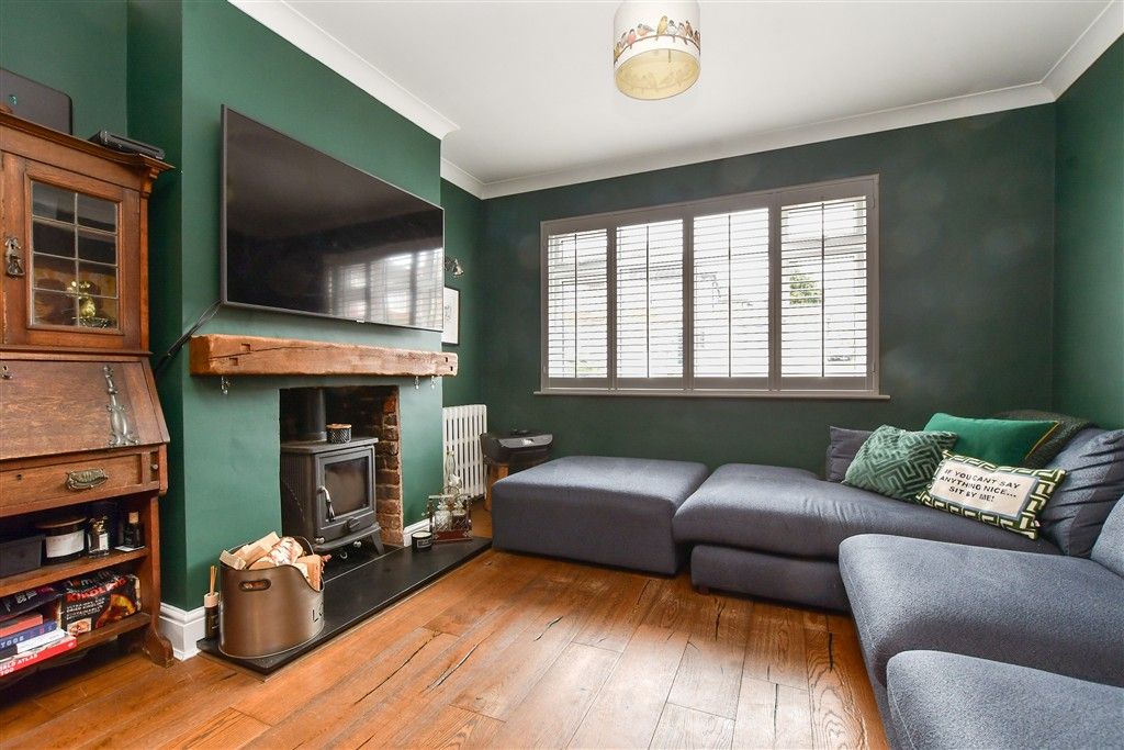 Property photo 3 of 23 Lounge