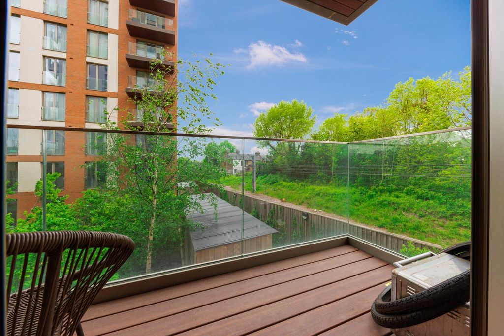 Property photo 3 of 6