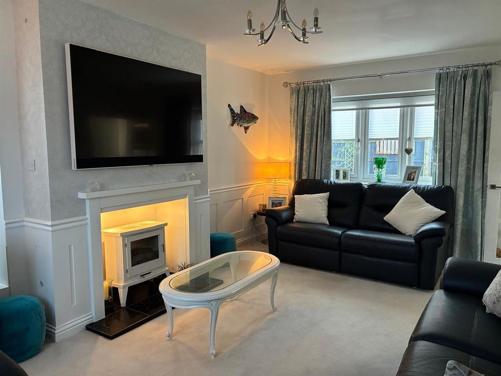 Property photo 3 of 34 Photo 2.Jpg