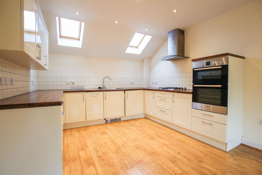 Property photo 2 of 13 Img_2443.Jpg