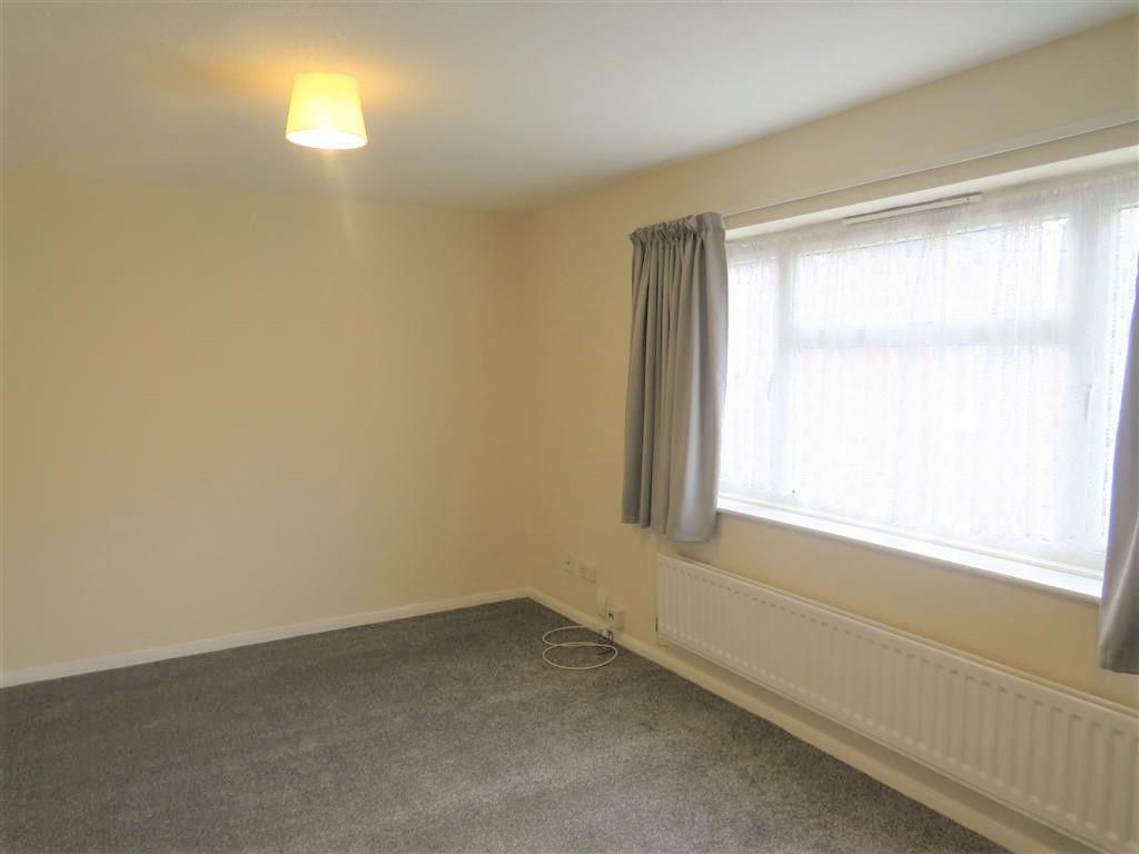 Property photo 2 of 9 Living Room