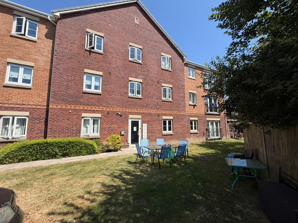 Property photo 1 of 12