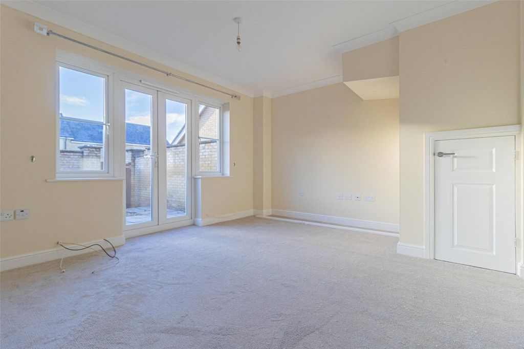 Property photo 3 of 8 Picture No. 07