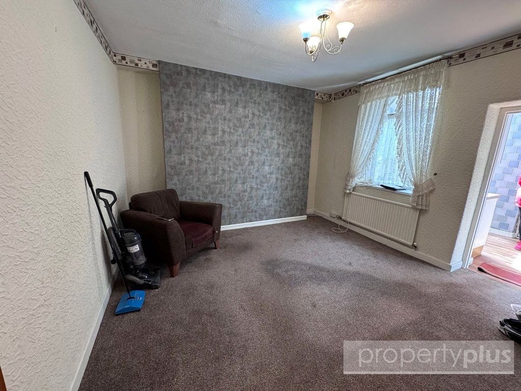 Property photo 3 of 15 Picture No. 11