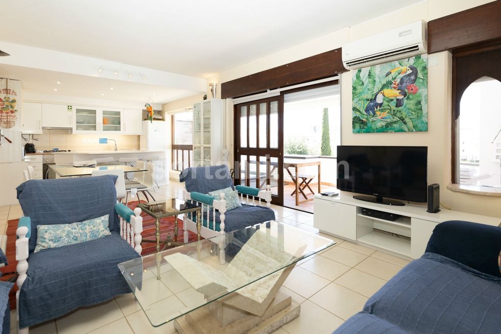 Property photo 2 of 29