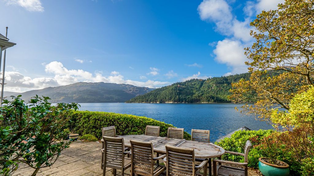 Property photo 3 of 41