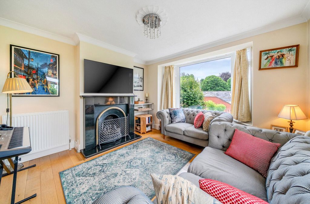 Property photo 3 of 13 Sitting Room
