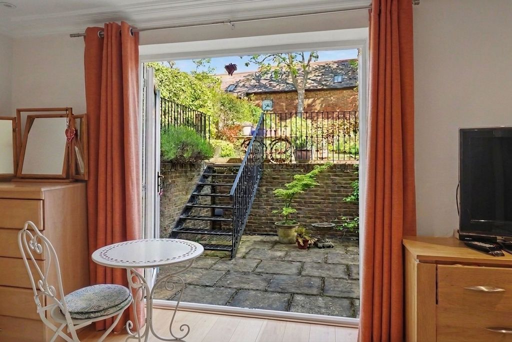 Additional image 26 of 5 bed semi-detached house for salePalace Road, East Molesey KT8