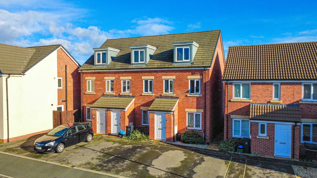 Property photo 1 of 17 4662860