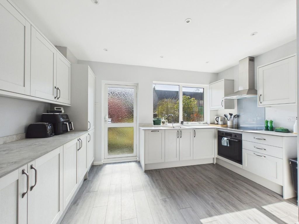 Property photo 2 of 9 Cam01268G0-Pr0442-Still005.Jpg