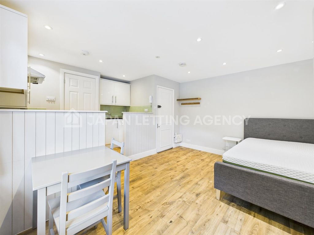 Property photo 1 of 8 Cam04401G0-Pr0086-Still001.Jpg