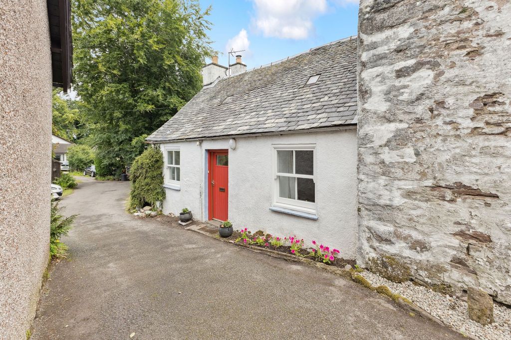 Property photo 1 of 25