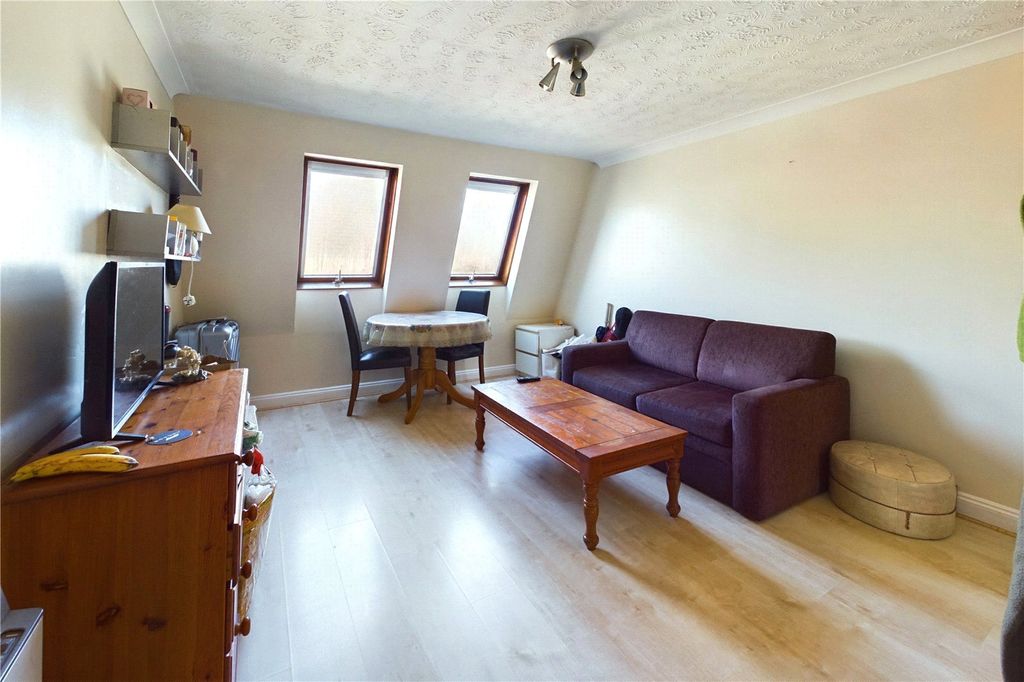 Property photo 2 of 10 Living Room