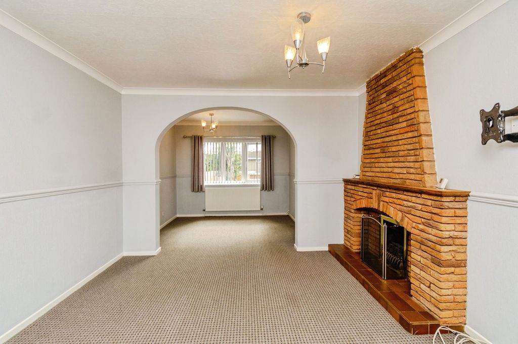 Property photo 3 of 18 Photo