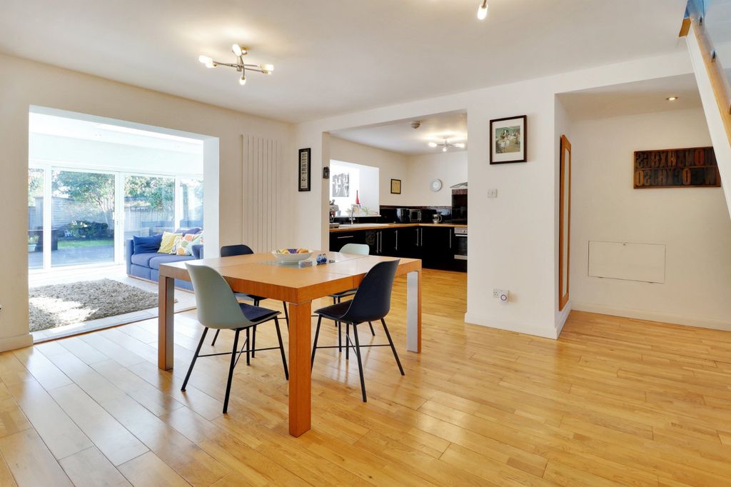 Property photo 3 of 16 Dining Room