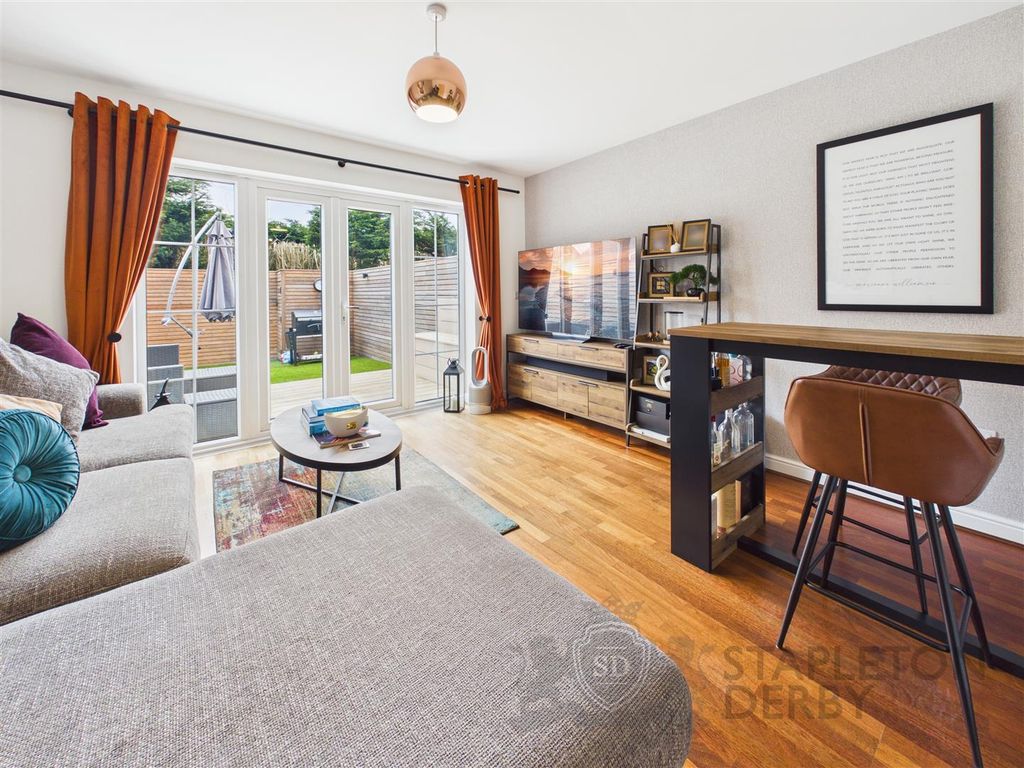 Property photo 3 of 17 Cam04709G0-Pr0343-Still003.Jpg