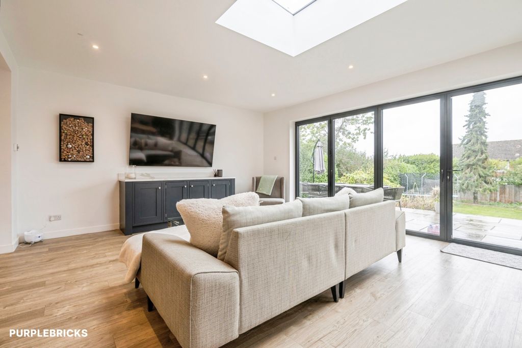 Property photo 2 of 28 Open Plan Living