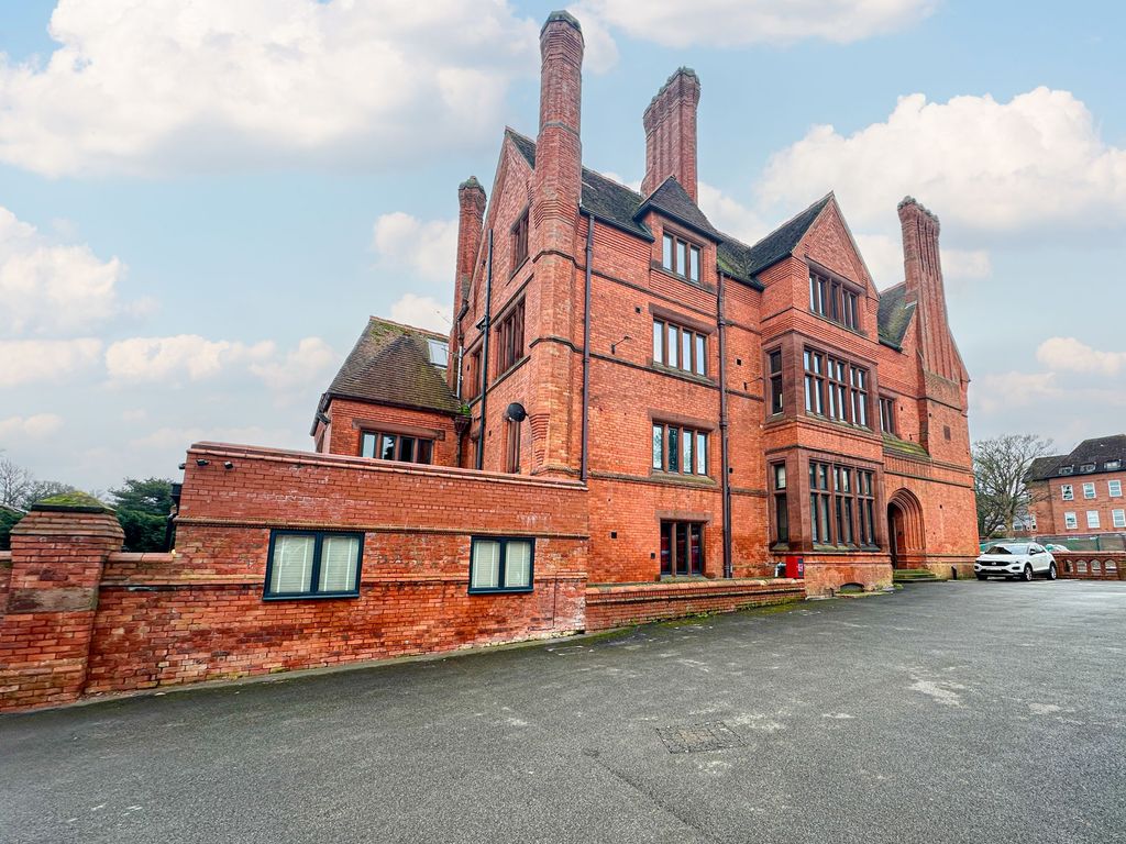 Property photo 1 of 16