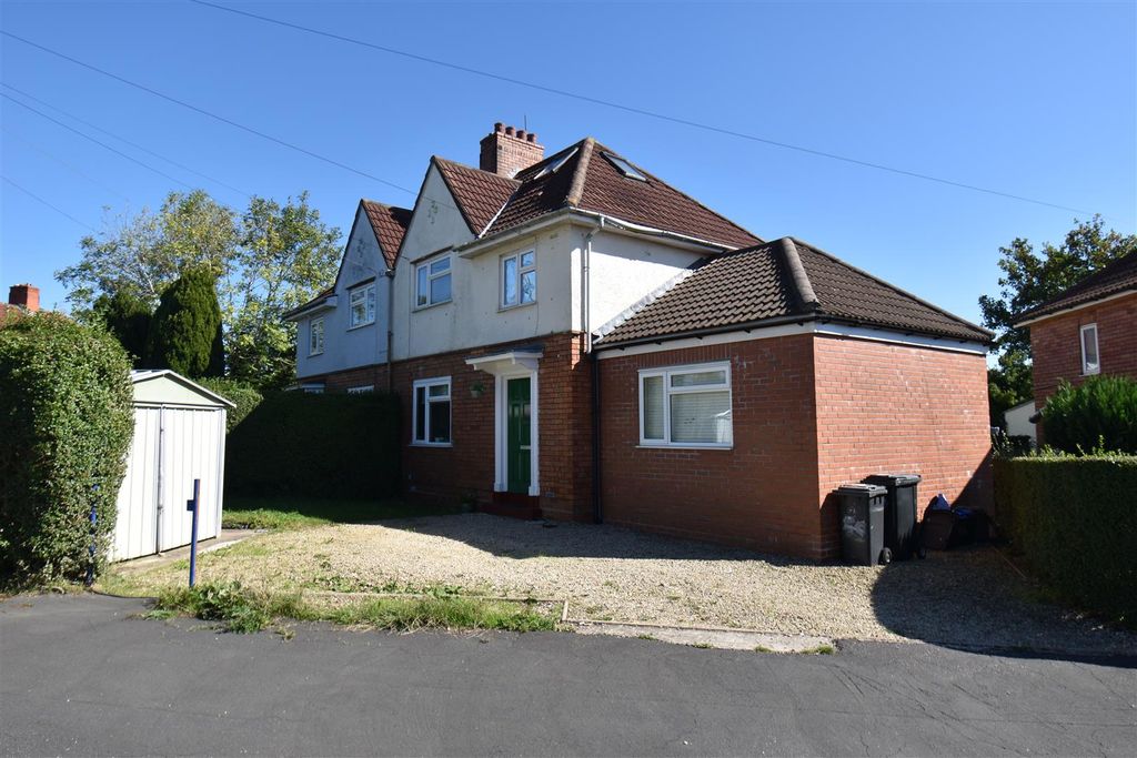 Property photo 1 of 20
