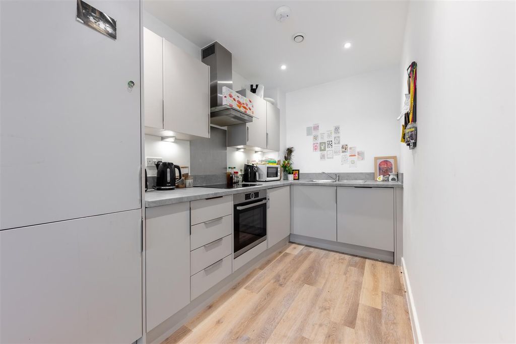 Property photo 2 of 18 Ba-13.Jpg