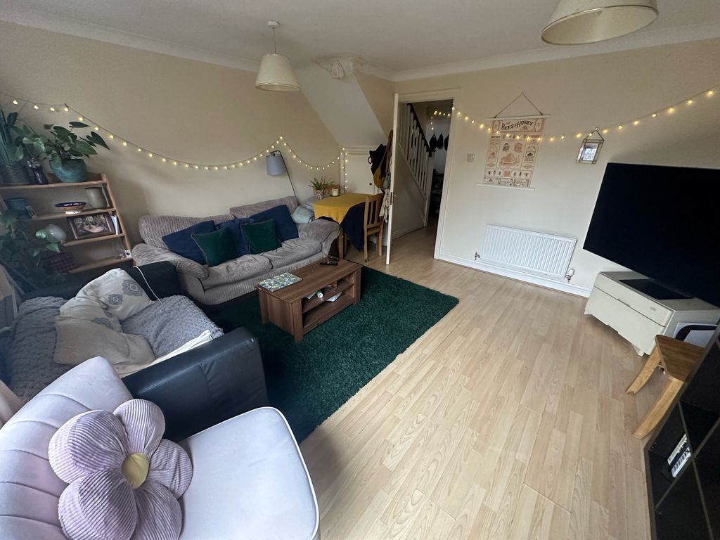 Property photo 2 of 8