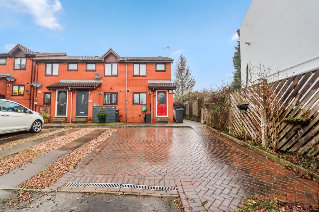 Property photo 1 of 21 72 Drakehouse Lane West, Beighton, Sheffield, South Yorkshire, S20 1Fx