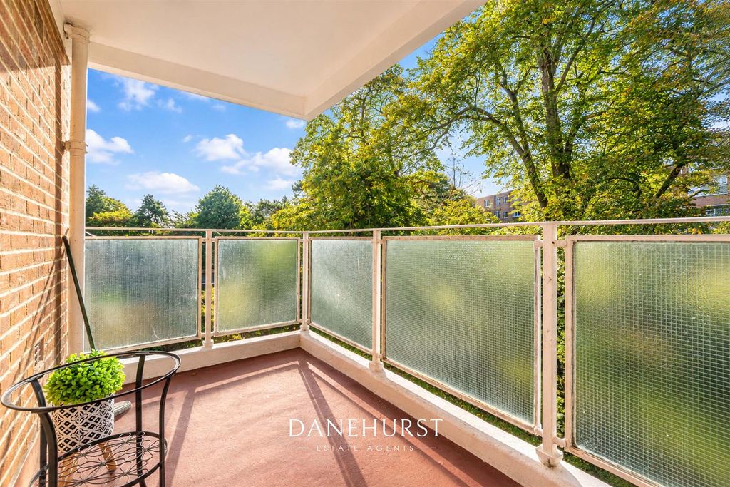Property photo 2 of 31 Southerly Balcony
