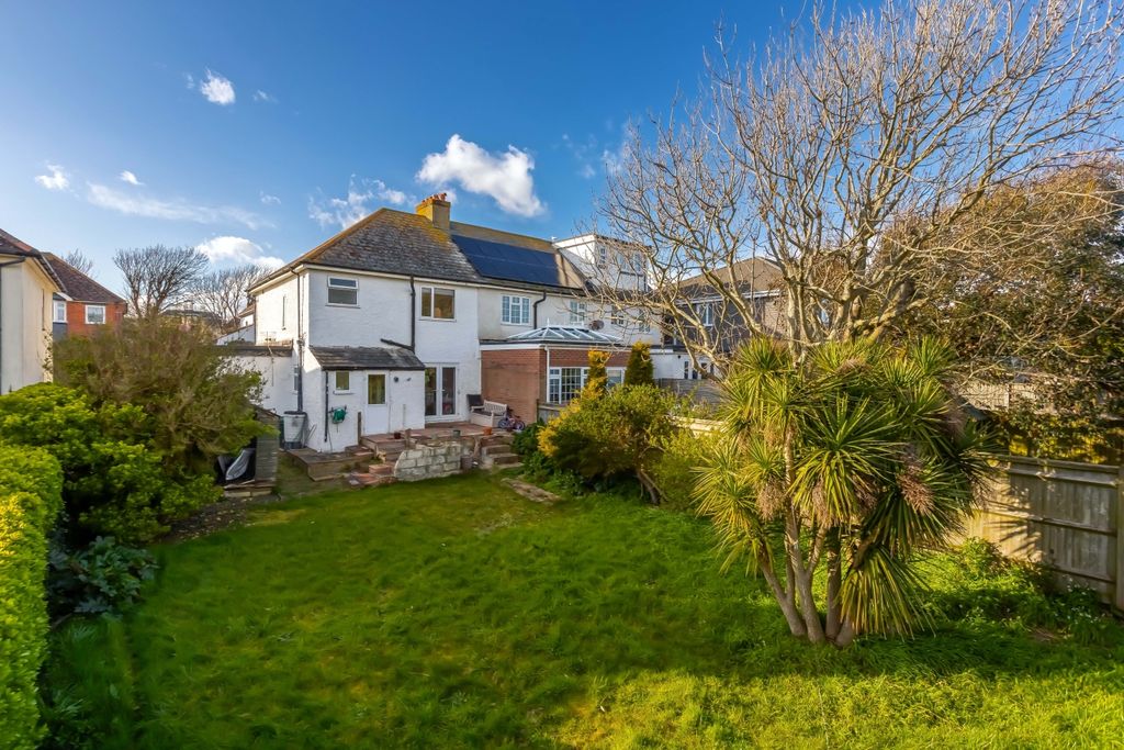 Property photo 3 of 23 Broomfield Avenue_19