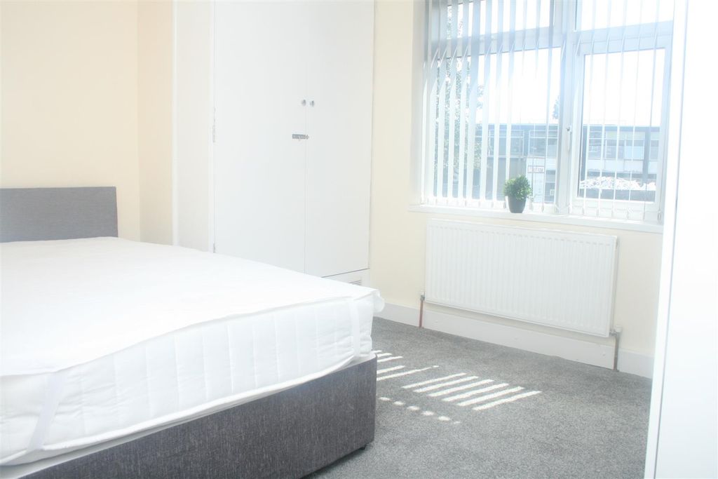 Property photo 2 of 6 Img_5930.Jpg