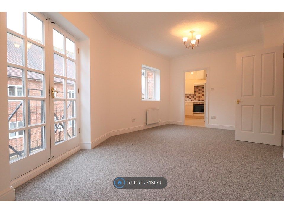 Property photo 2 of 8