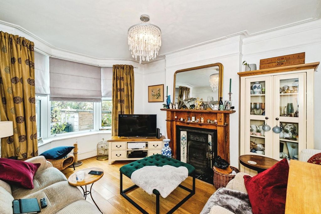 Property photo 3 of 23 Pbox-Img.Jpg