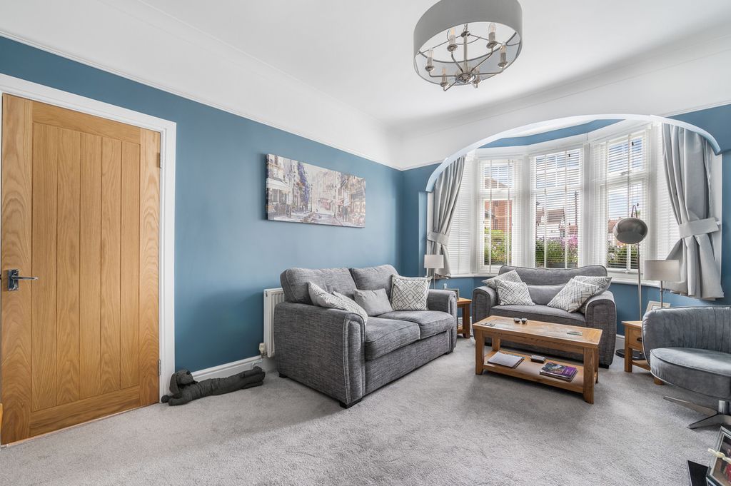 Property photo 3 of 23