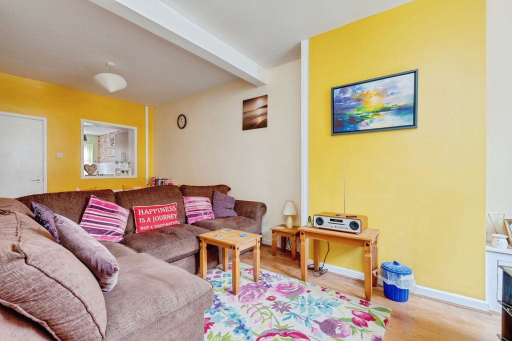 Property photo 3 of 17 Pbox-Img.Jpg