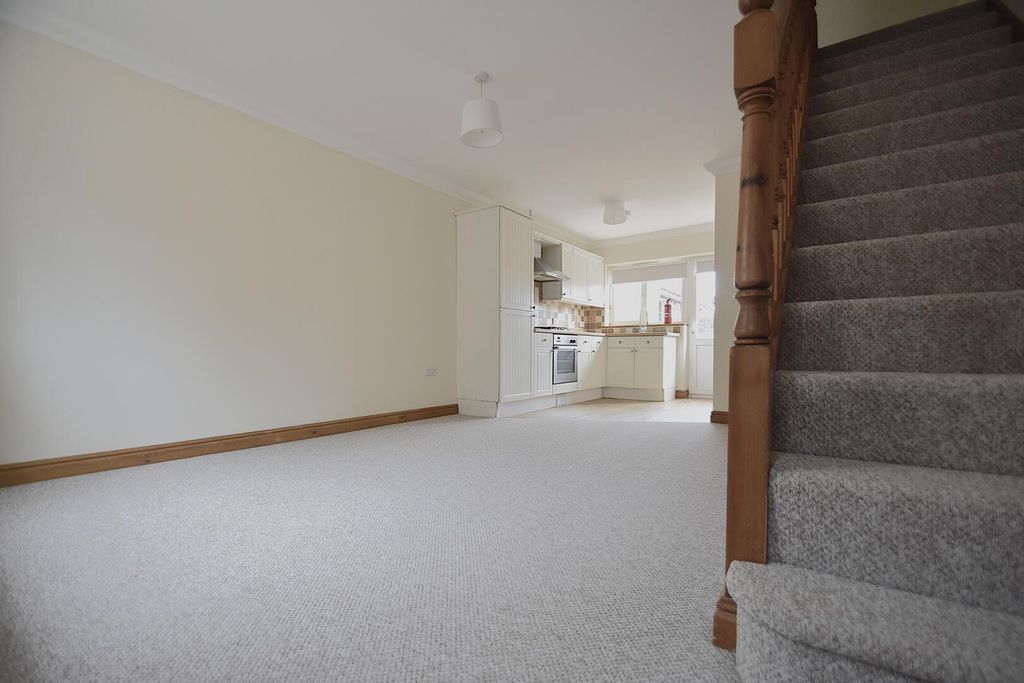 Property photo 3 of 10 Living Room