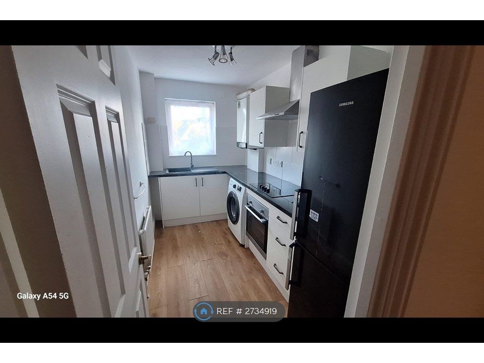 Property photo 3 of 5