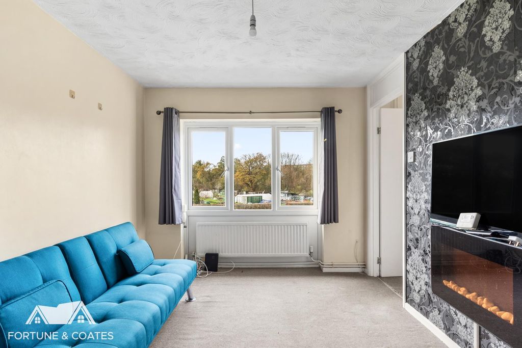 Property photo 2 of 10 Thefriars_1.Jpg