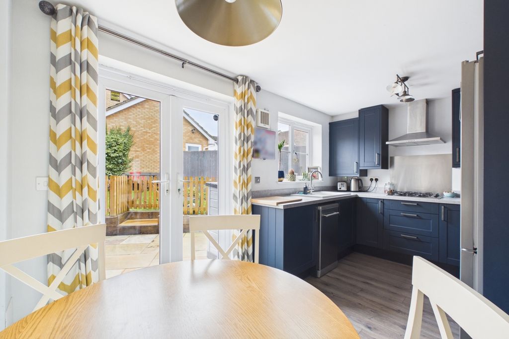 Property photo 2 of 11 Kitchen Diner