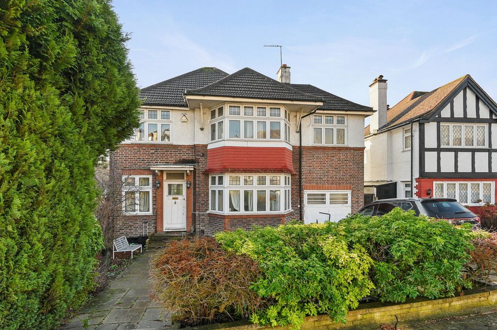 Property photo 1 of 12