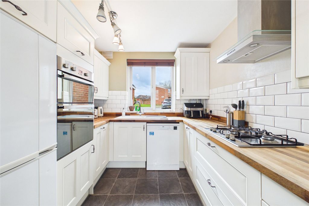 Property photo 2 of 11 Picture No. 04