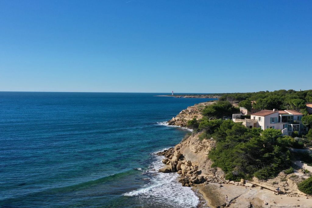 Property photo 1 of 24