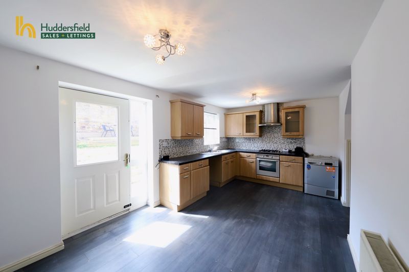 Property photo 3 of 19 Kitchen