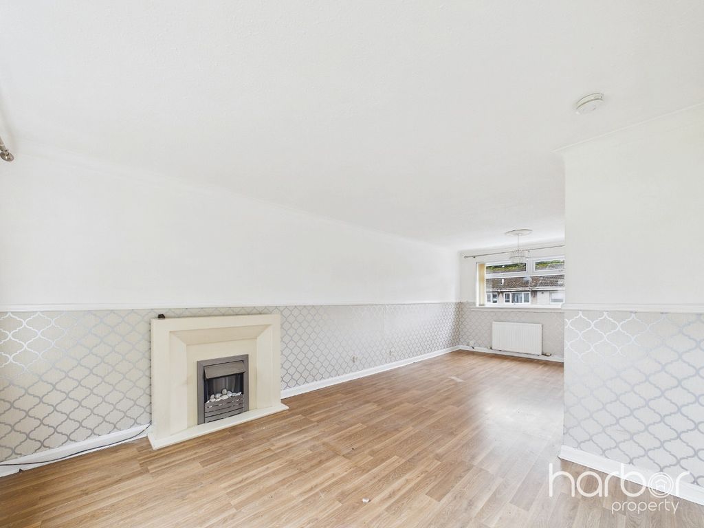 Property photo 2 of 15 5265825