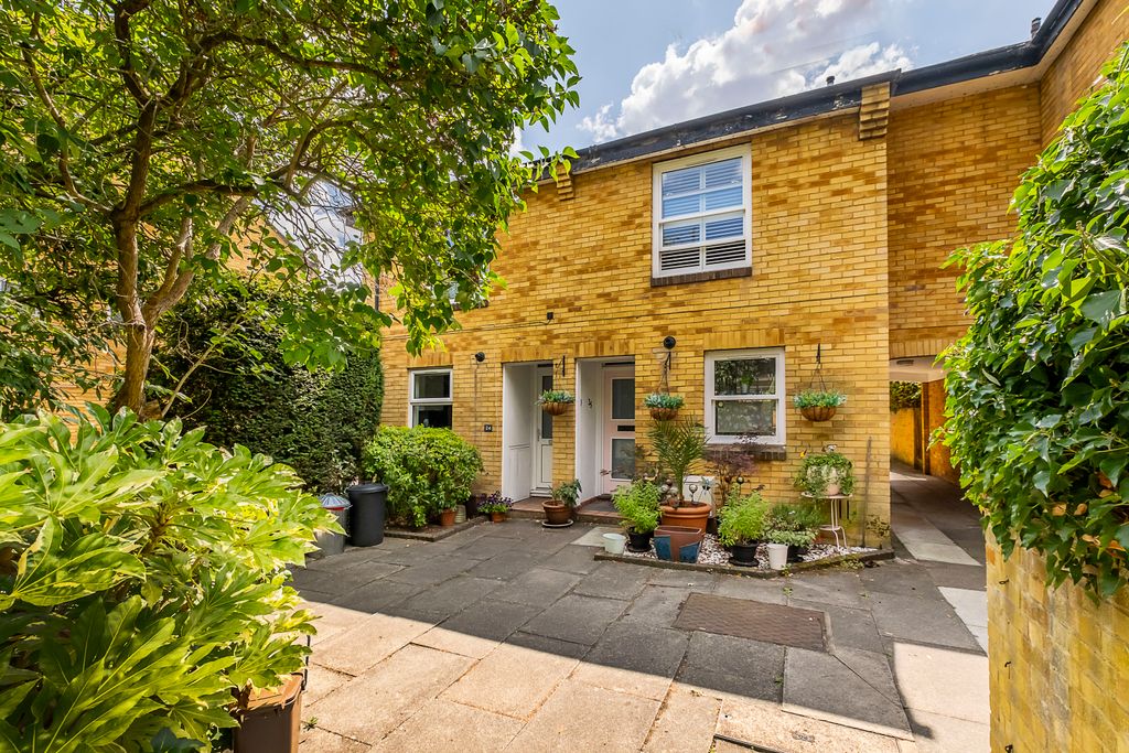 Property photo 1 of 18