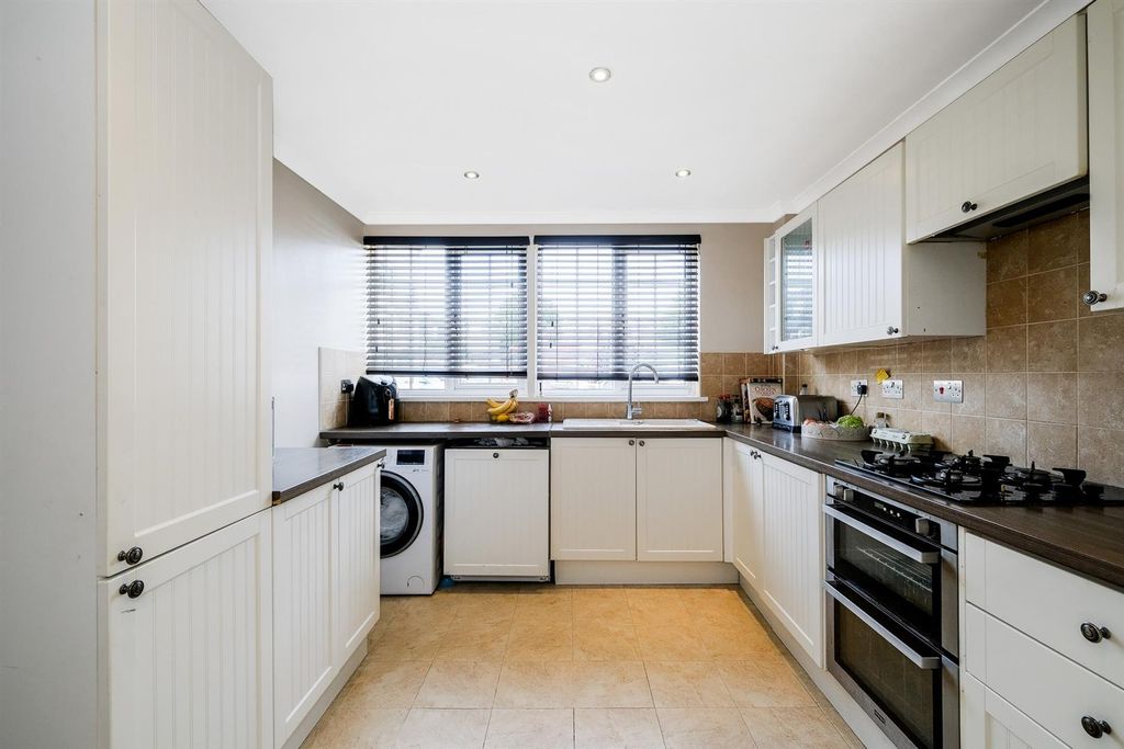 Property photo 3 of 22 3