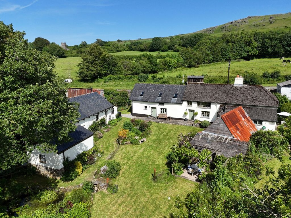 Property photo 1 of 43 5061761