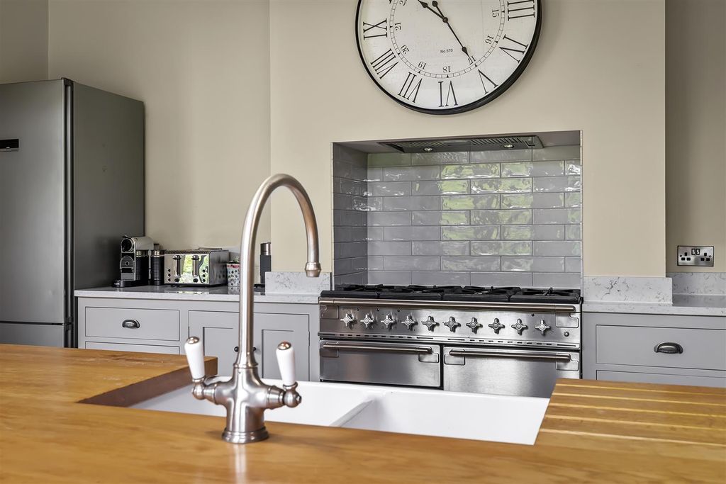 Additional image 10 of 7 bed detached house for saleClifford Road, Ilkley LS29
