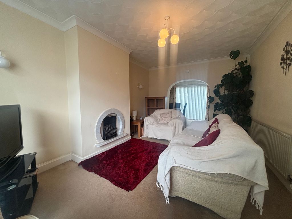 Property photo 2 of 11 Image