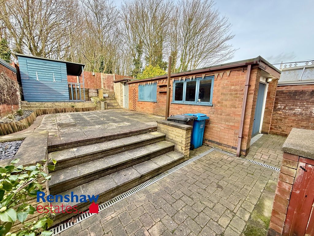 Property photo 3 of 15 R (1)