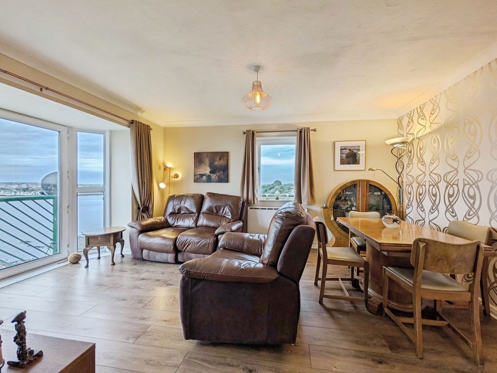 Property photo 3 of 14 Pbox-Img.Jpg