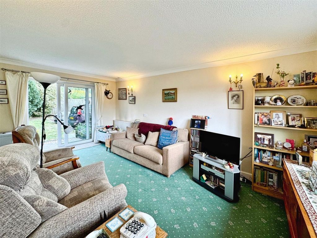 Property photo 2 of 15 Sitting Room